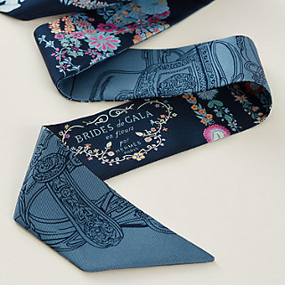 Twilly Brides de Gala en Fleurs - Bleu | Hermès France Twilly Brides de Gala en Fleurs - Bleu | Hermès France